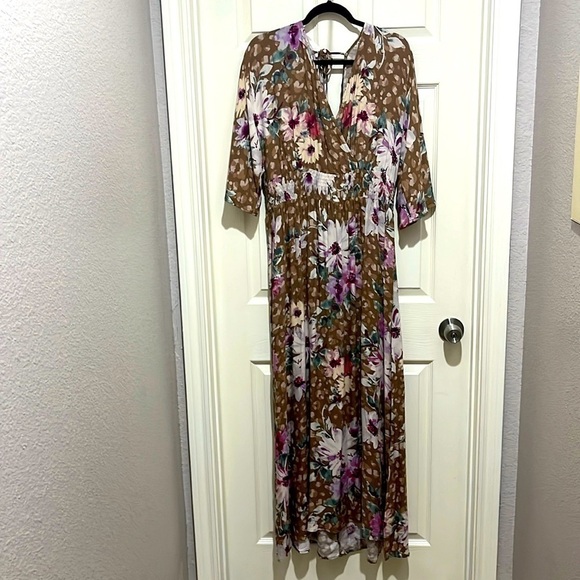 ODDY maxi dress size Medium floral Tan v neck with Splits Size Large - Picture 1 of 8